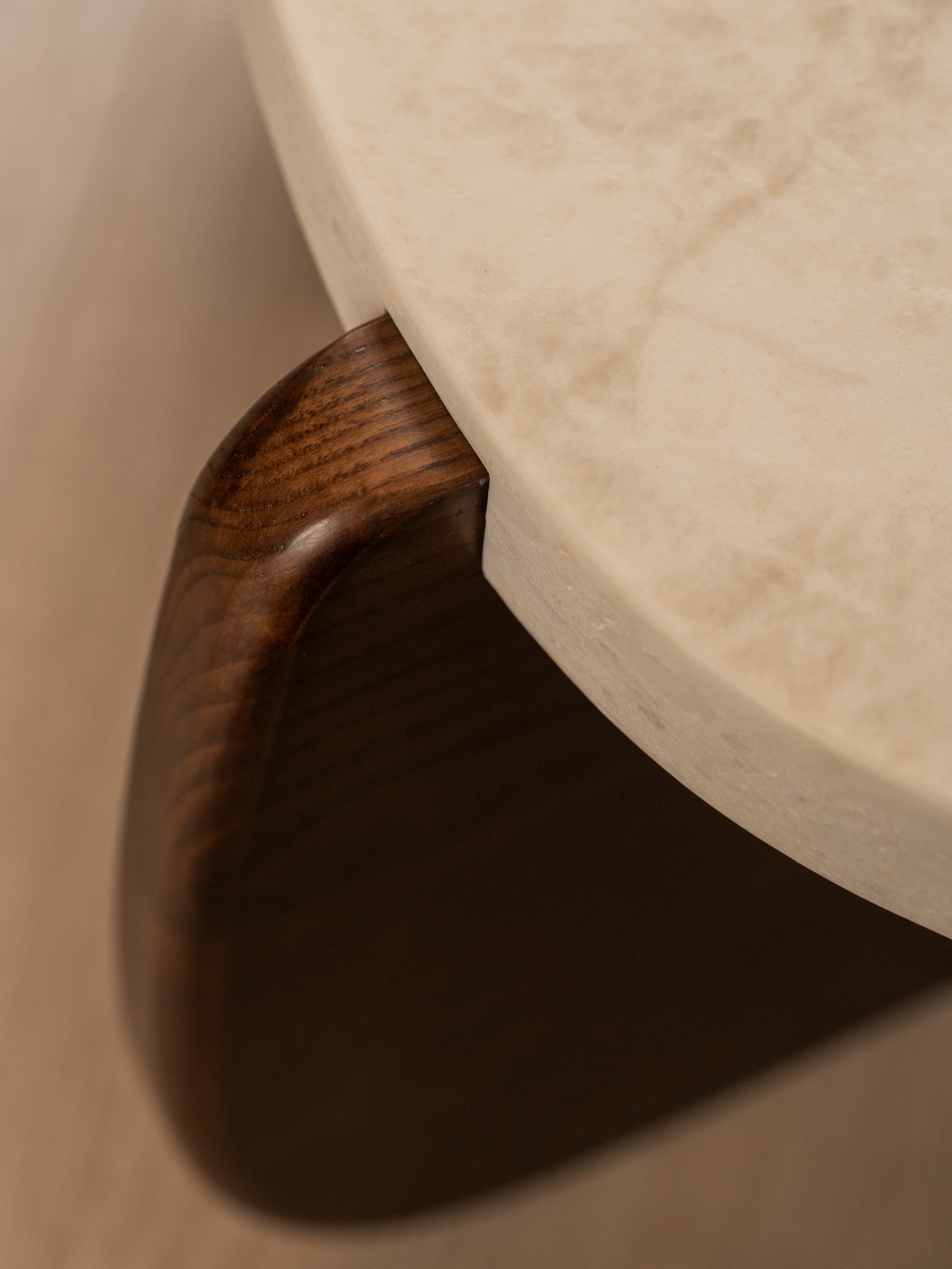 石嶼茶几 Stone Isle - L